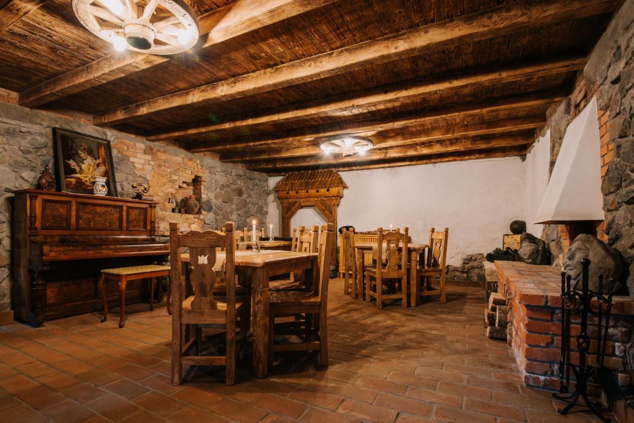 Molnos Kuria Pension Corund  Esterno foto