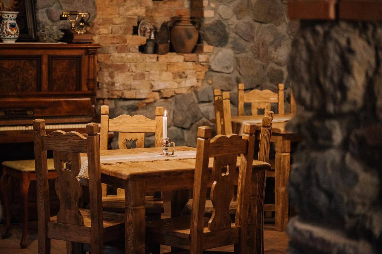 Molnos Kuria Pension Corund  Esterno foto